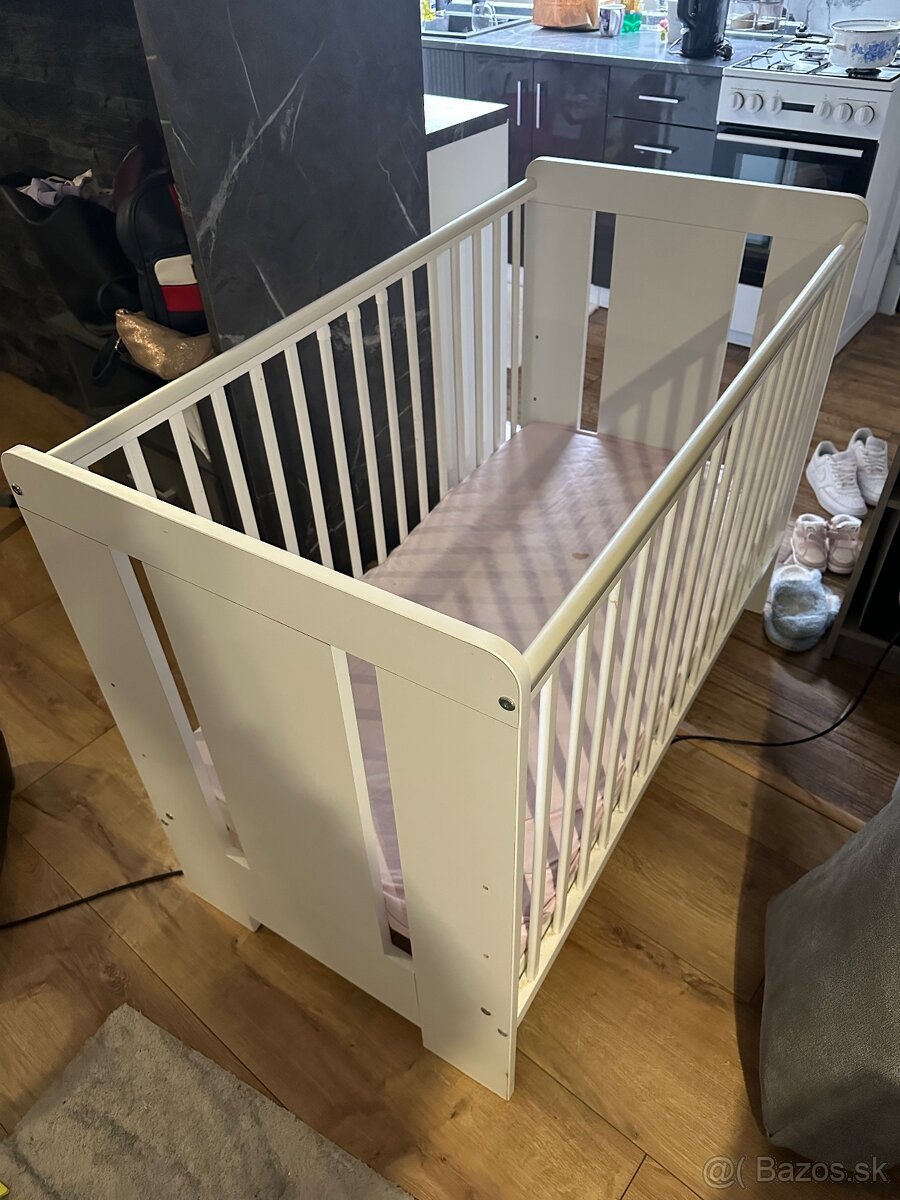 Predám detskú postieľku