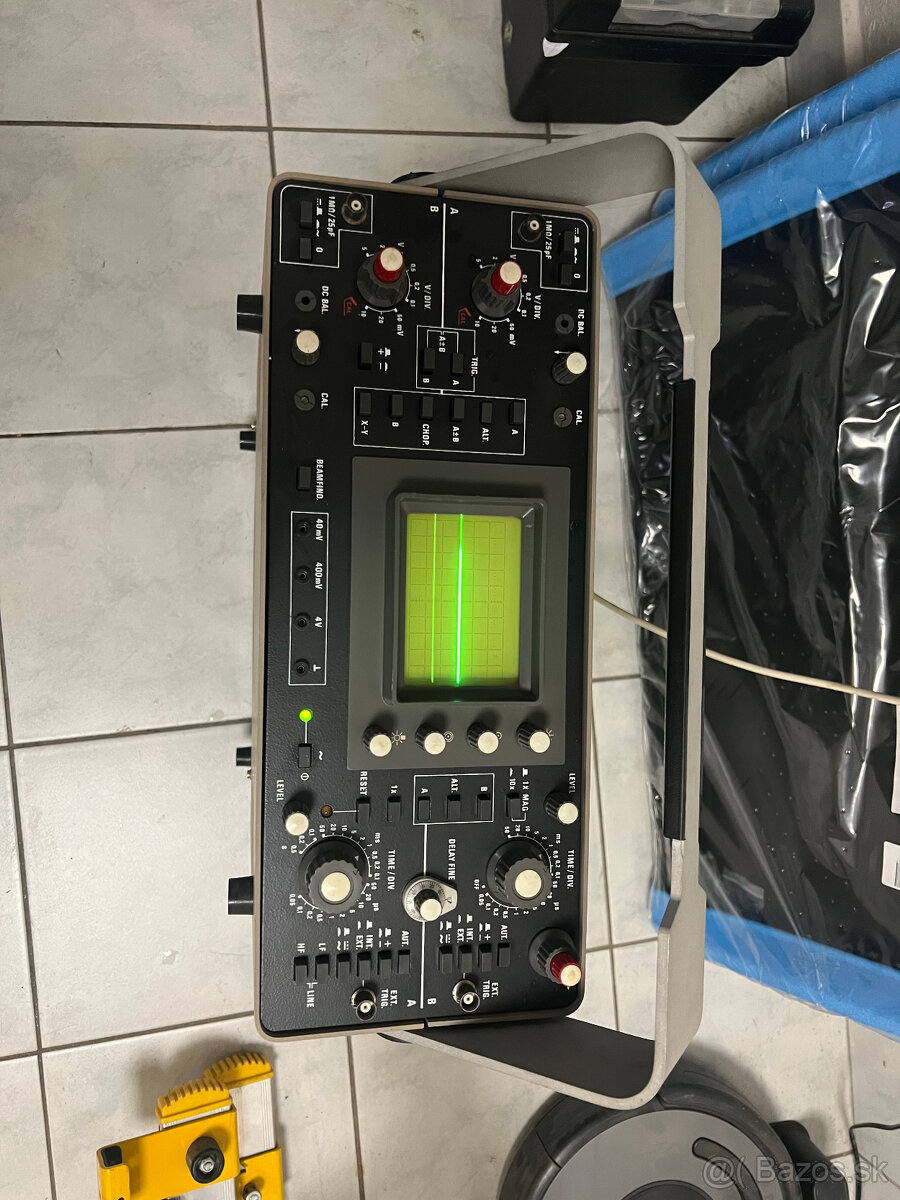 Osciloskop Tesla BM 566A