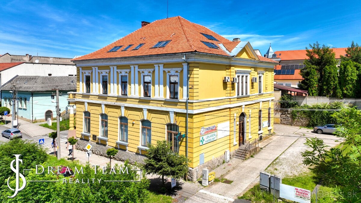 Krásna viacúčelová budova vo výbornom stave v centre, Šahy