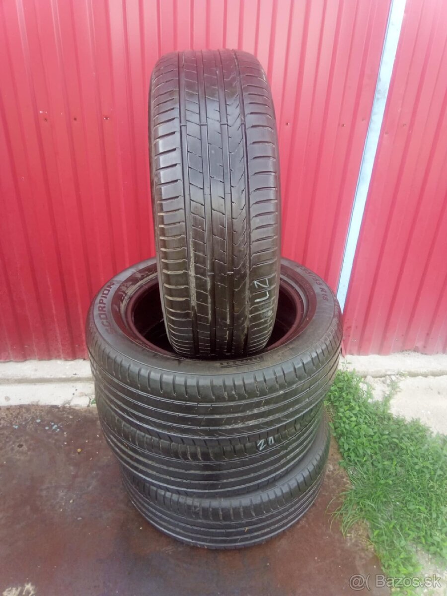 Predám 4ks letné pneu.235/55R18 Pirelli dezen 5,4mm