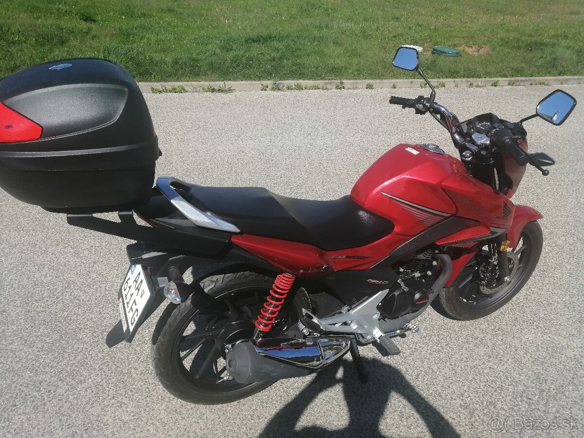 Honda CB 125F