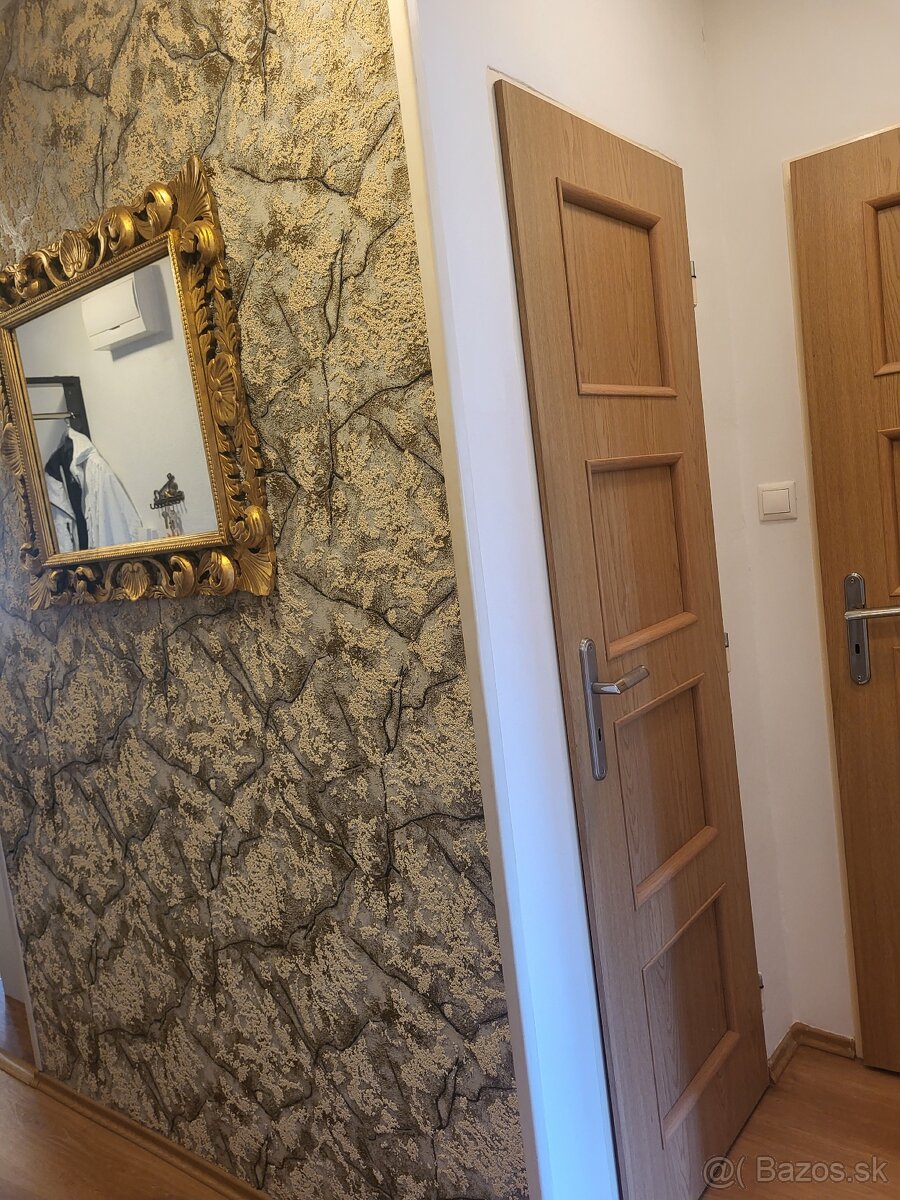Predám 4izbovy prerobený, zariadený a klimatizovaný