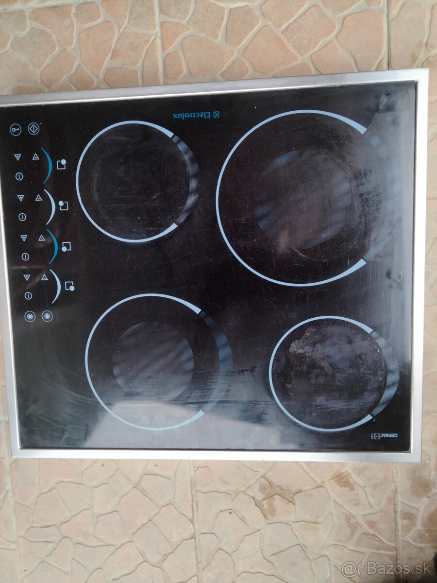 Predám sklokeramickú varenú dosku na opravu.