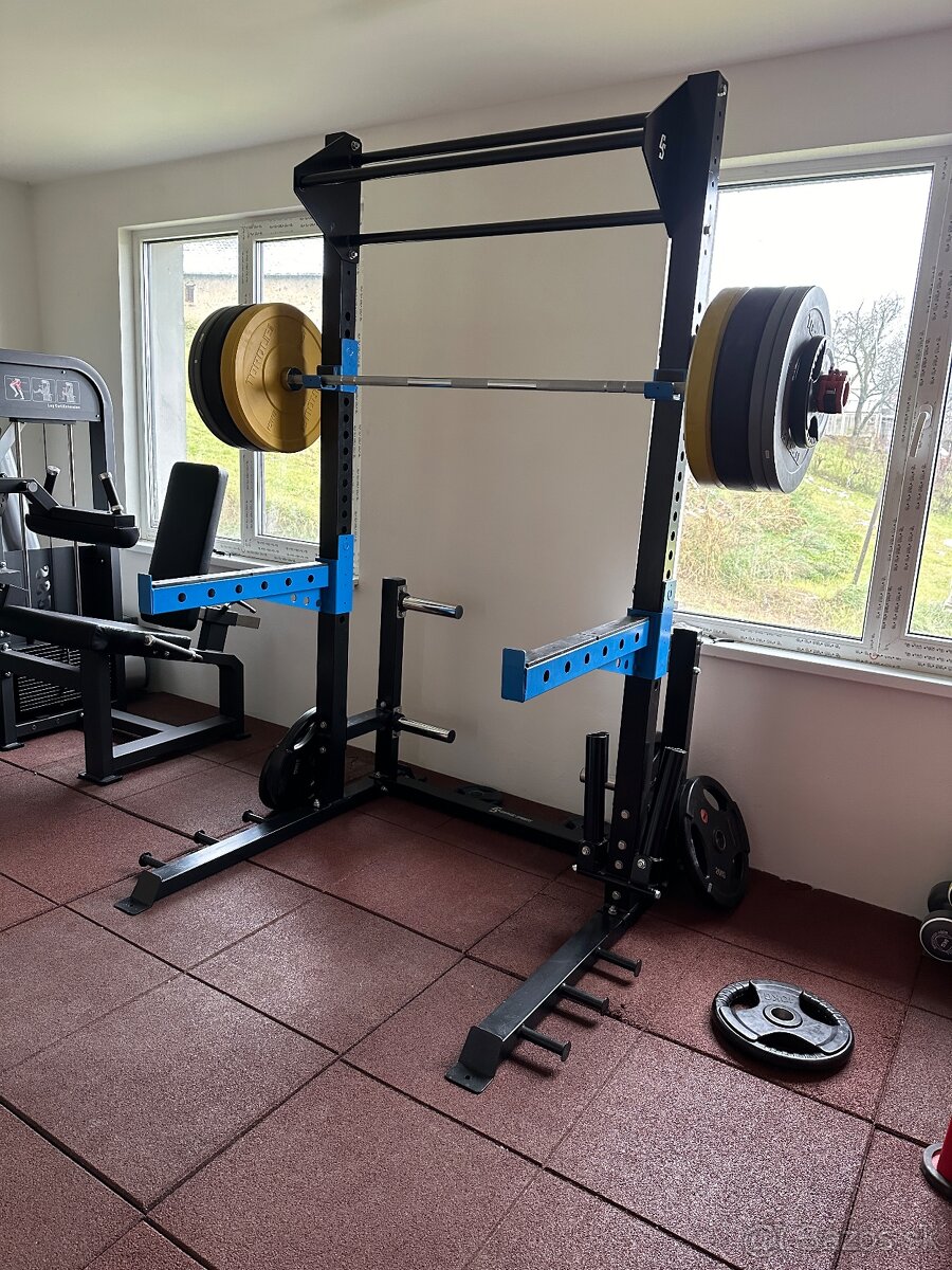 Predám mohutný Half Rack s hrazdou a landmine