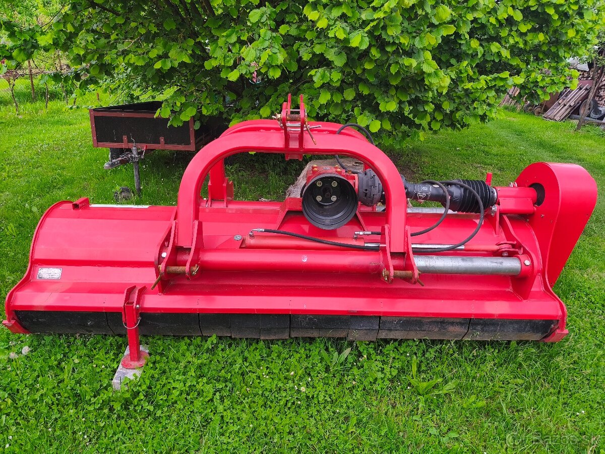 Mulčovač Maxio uni 240