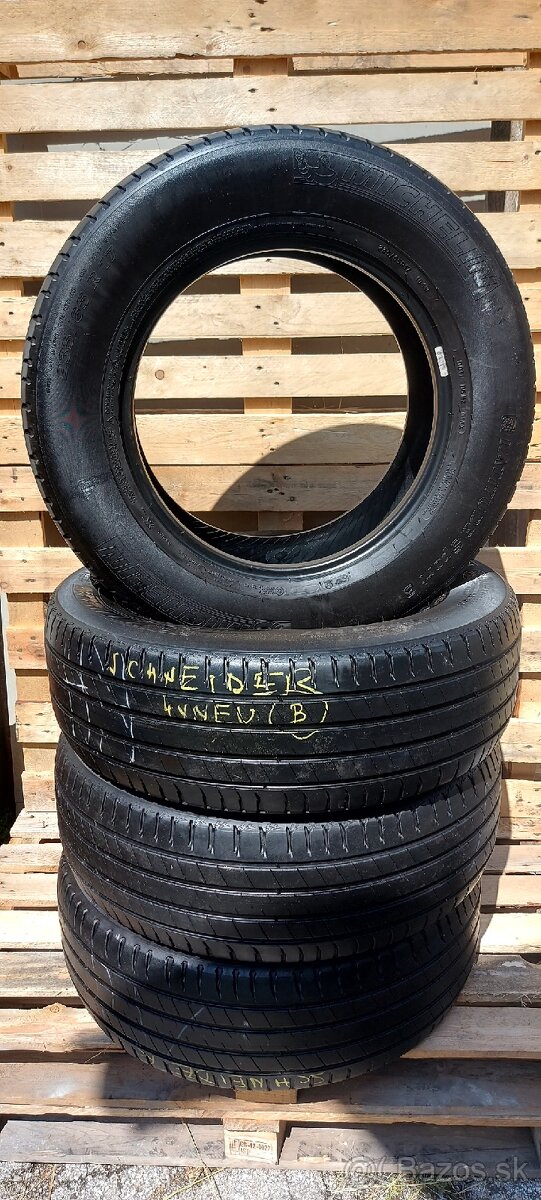 Michelin 235/65/R17