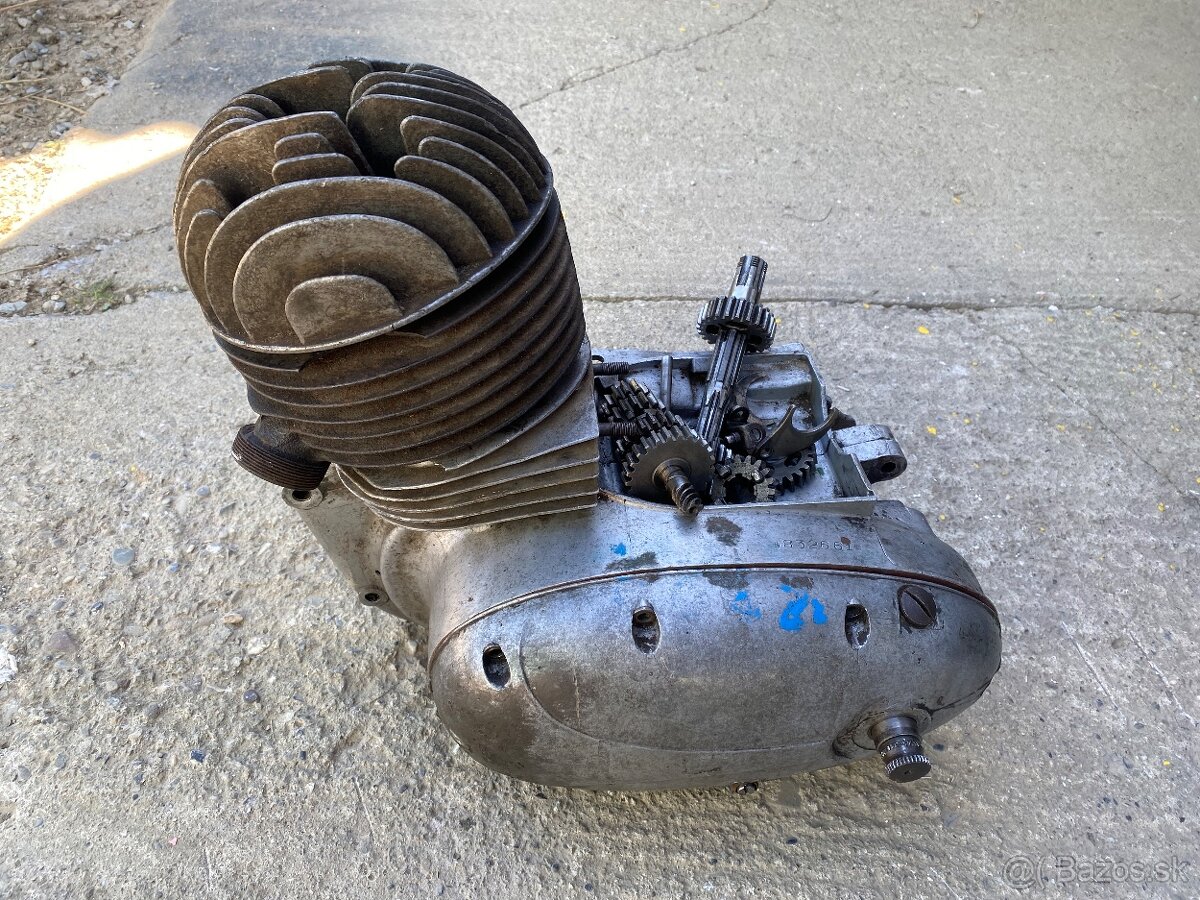 Motor cz 175