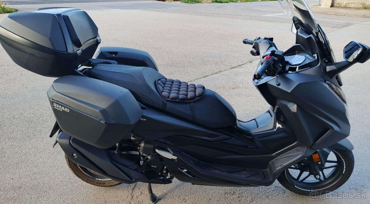Honda Forza 350