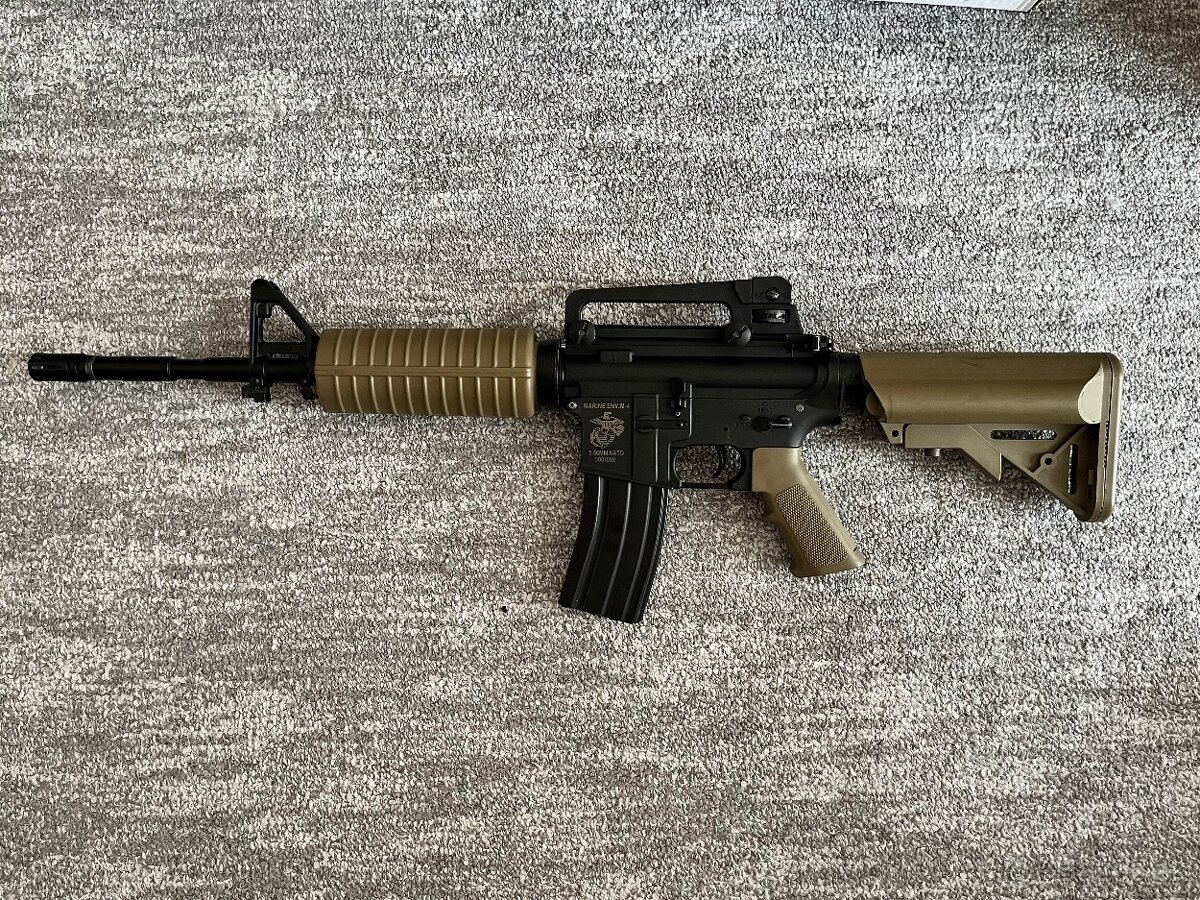 Airsoftová zbraň M4