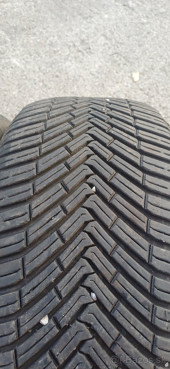 Celorocne pneu 225/50 r18 michelin