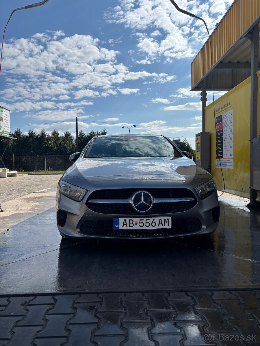 Mercedes-Benz A180d 2019 sedan