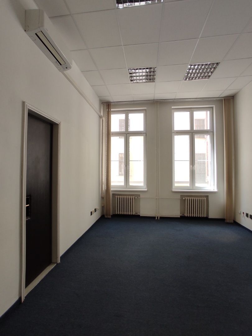 Kancelárske priestory v historickej budove centre Bratislavy
