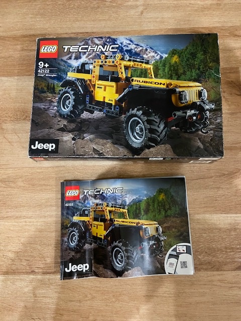 Krabice a navody na lego