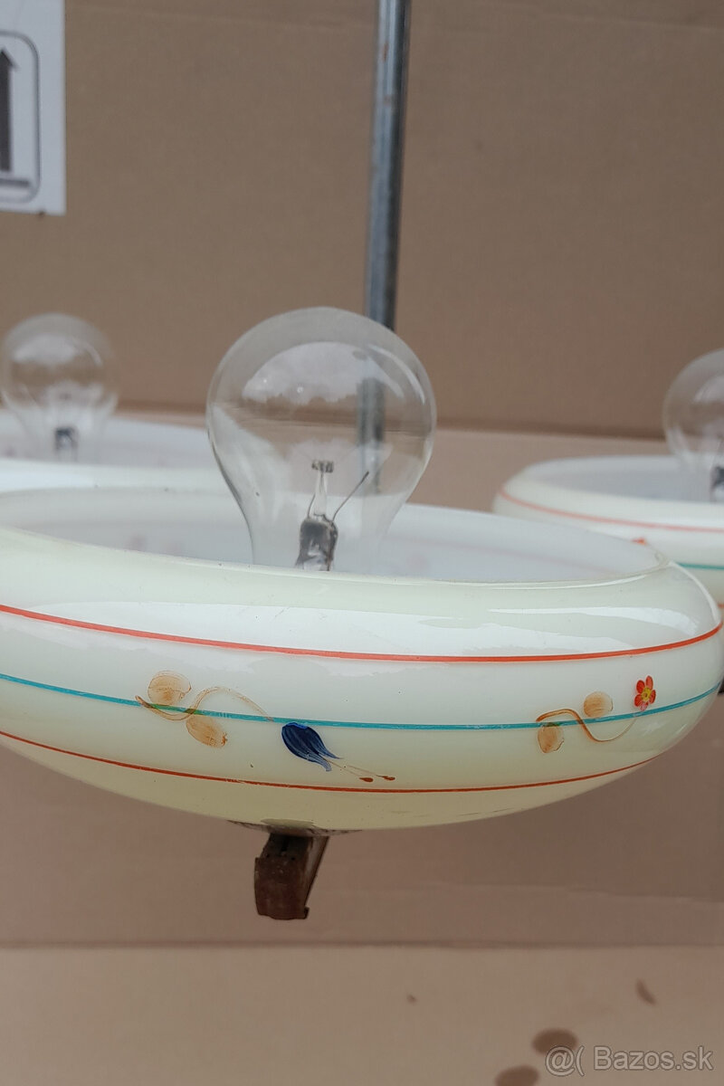 Retro lustre a tienidlá