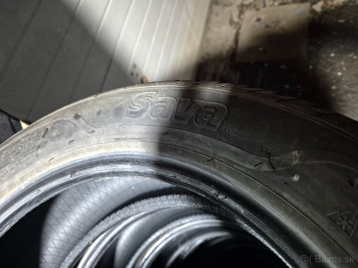 Predam zimne pneu 4x 205/55R16 Sava