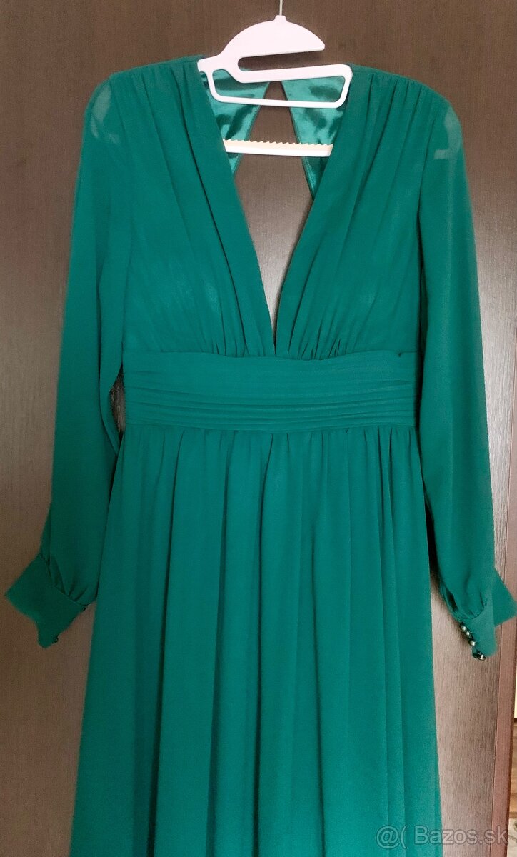 Tmavozelené spoločenské šaty