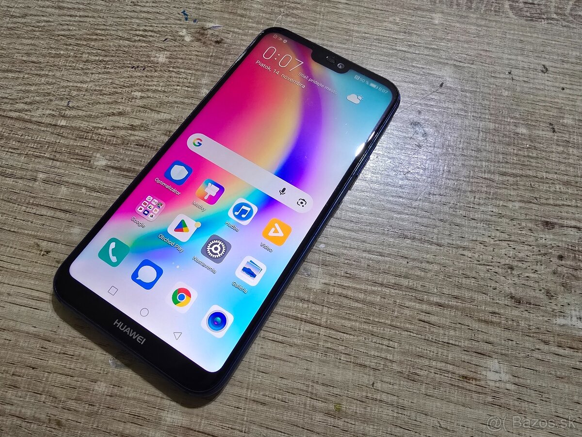 Huawei P20 Lite plnefunkcny telefon s nabijacim kablom ma le