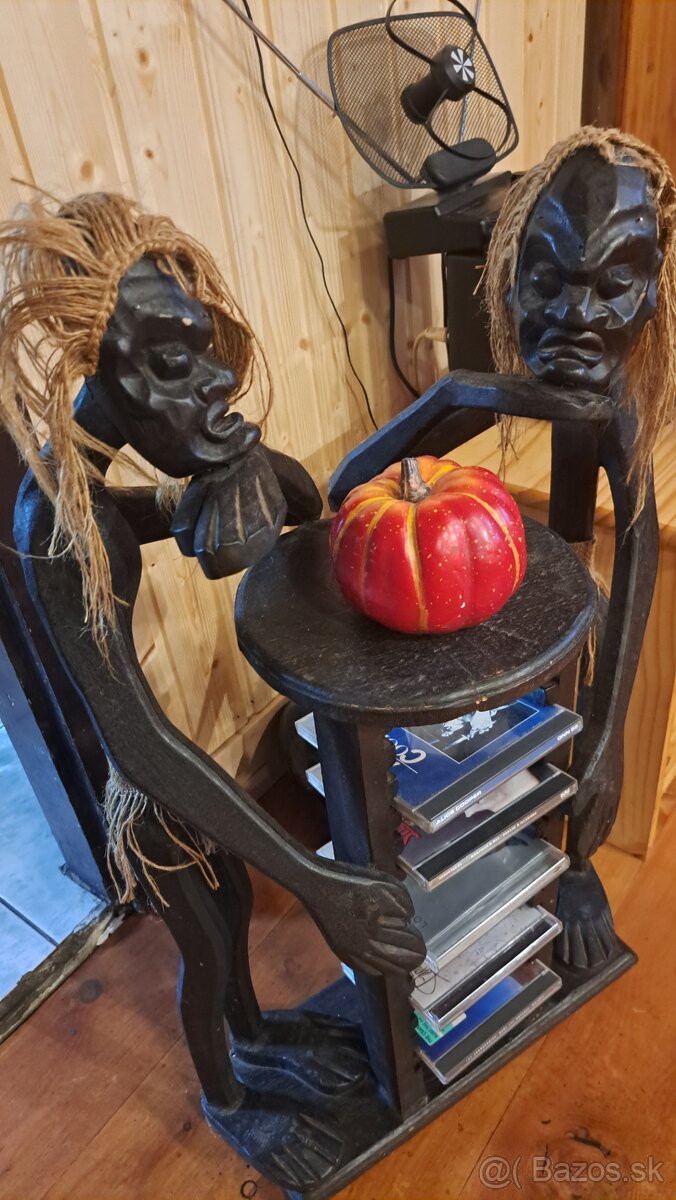 predám exotický stojan na CD - veľký