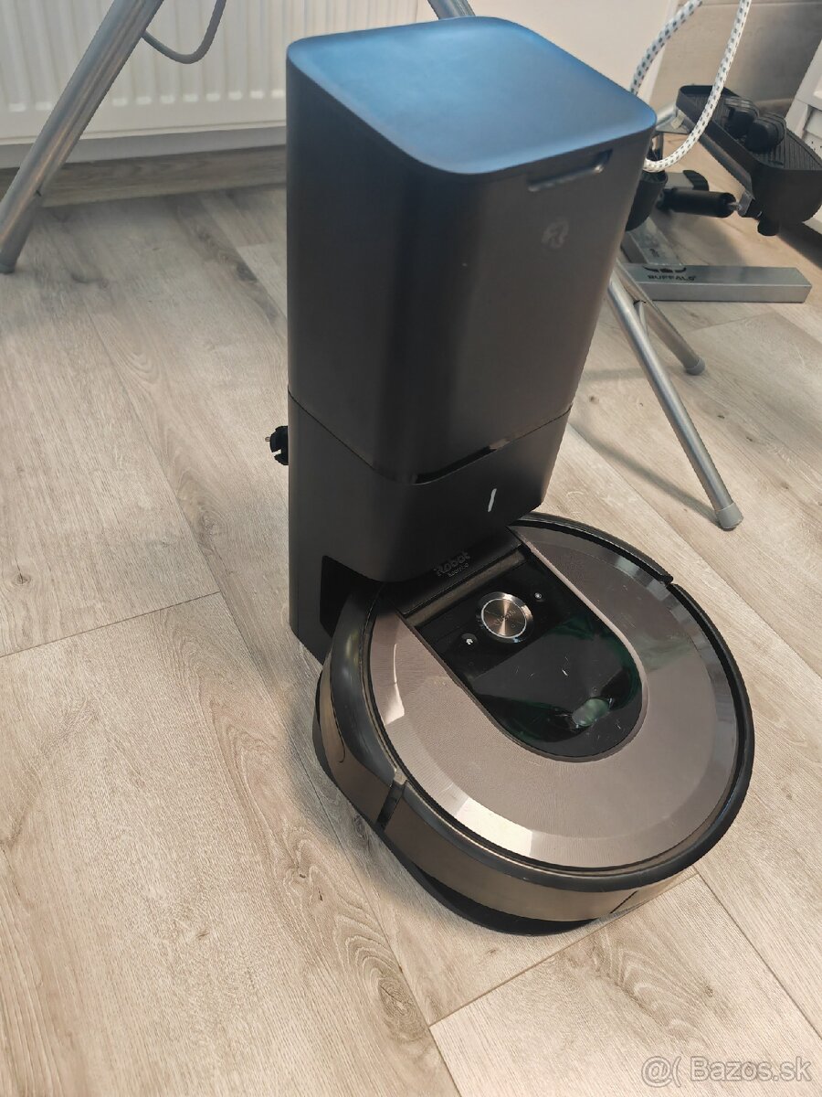 iRobot Roomba i7+