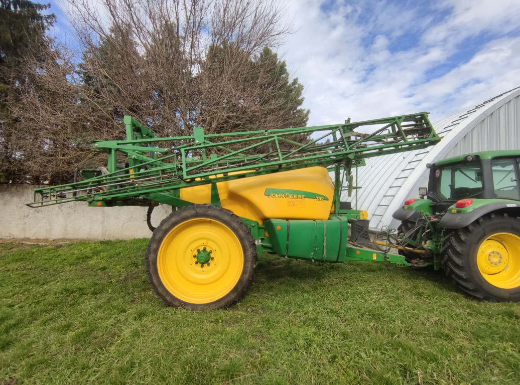 Na predaj postrekovač John Deere 732