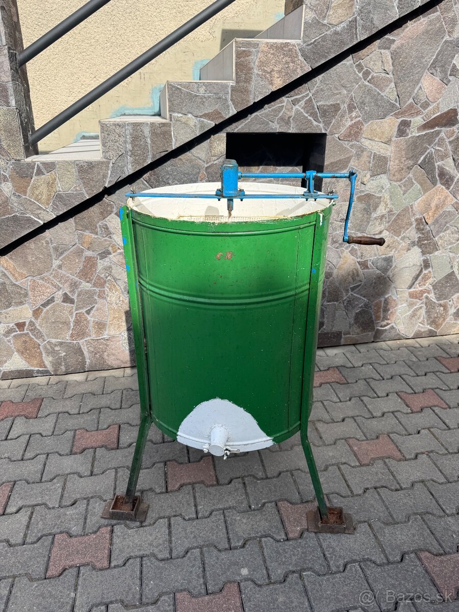 Predám ručnú medometu (medomet) – 4 rámiky