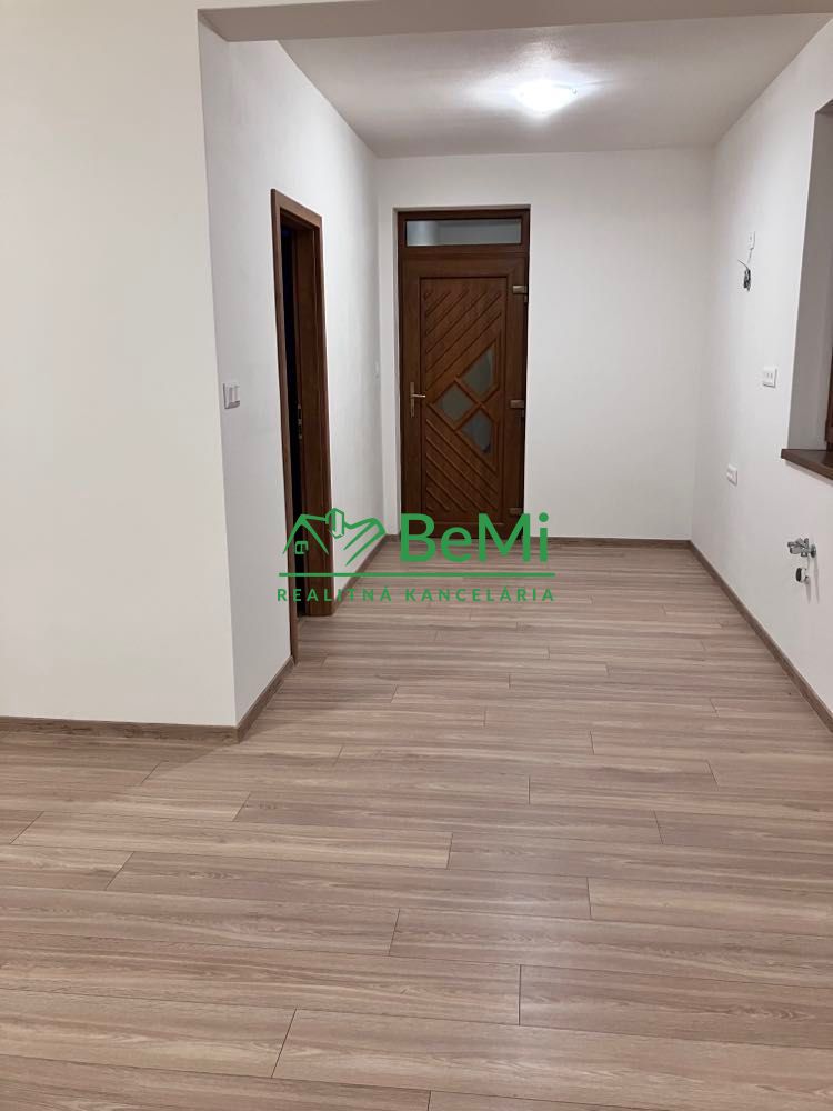 Predaj 3 izbový byt Rajecká Lesná, okres Žilina /52,1m2/ 0