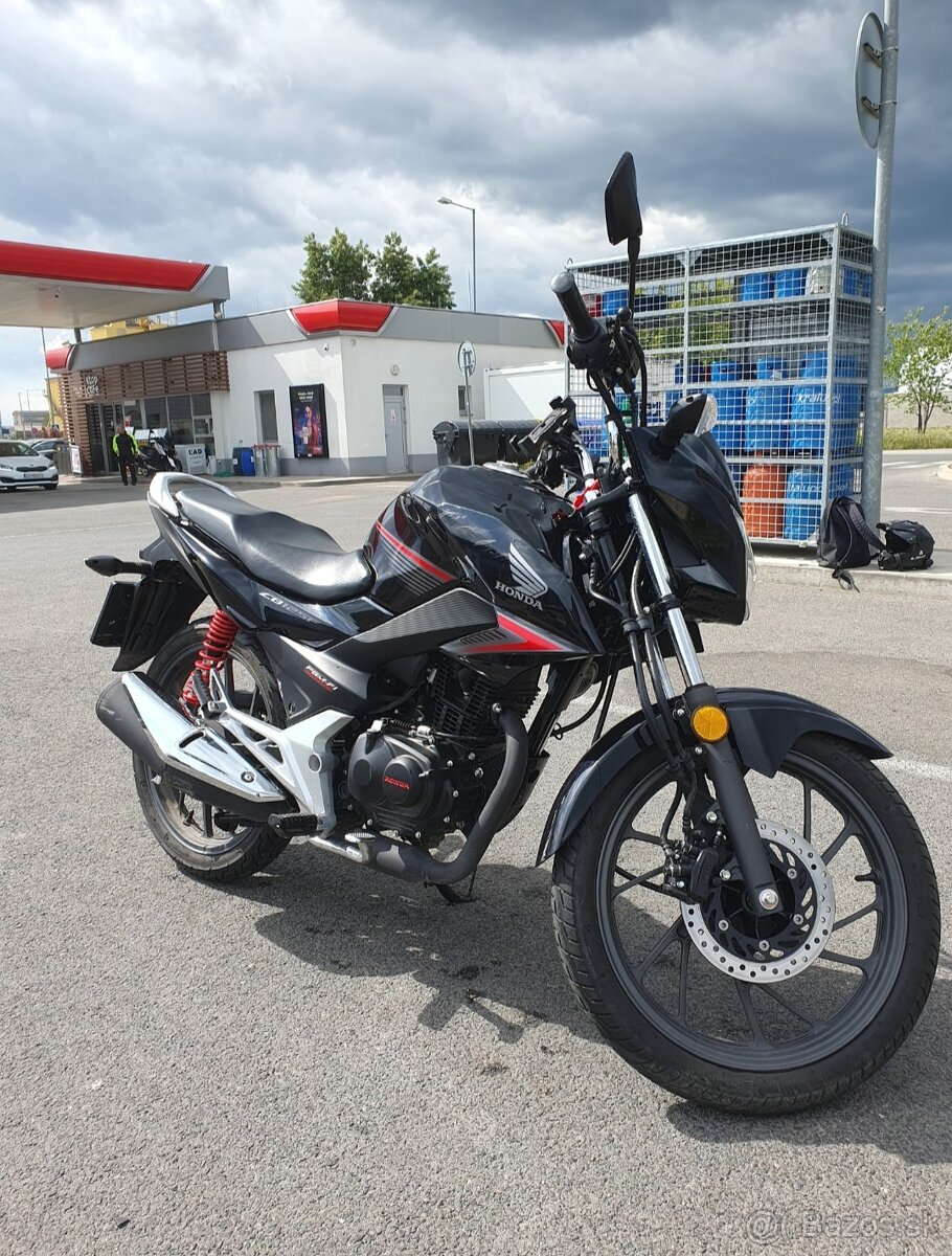 Honda cb125f