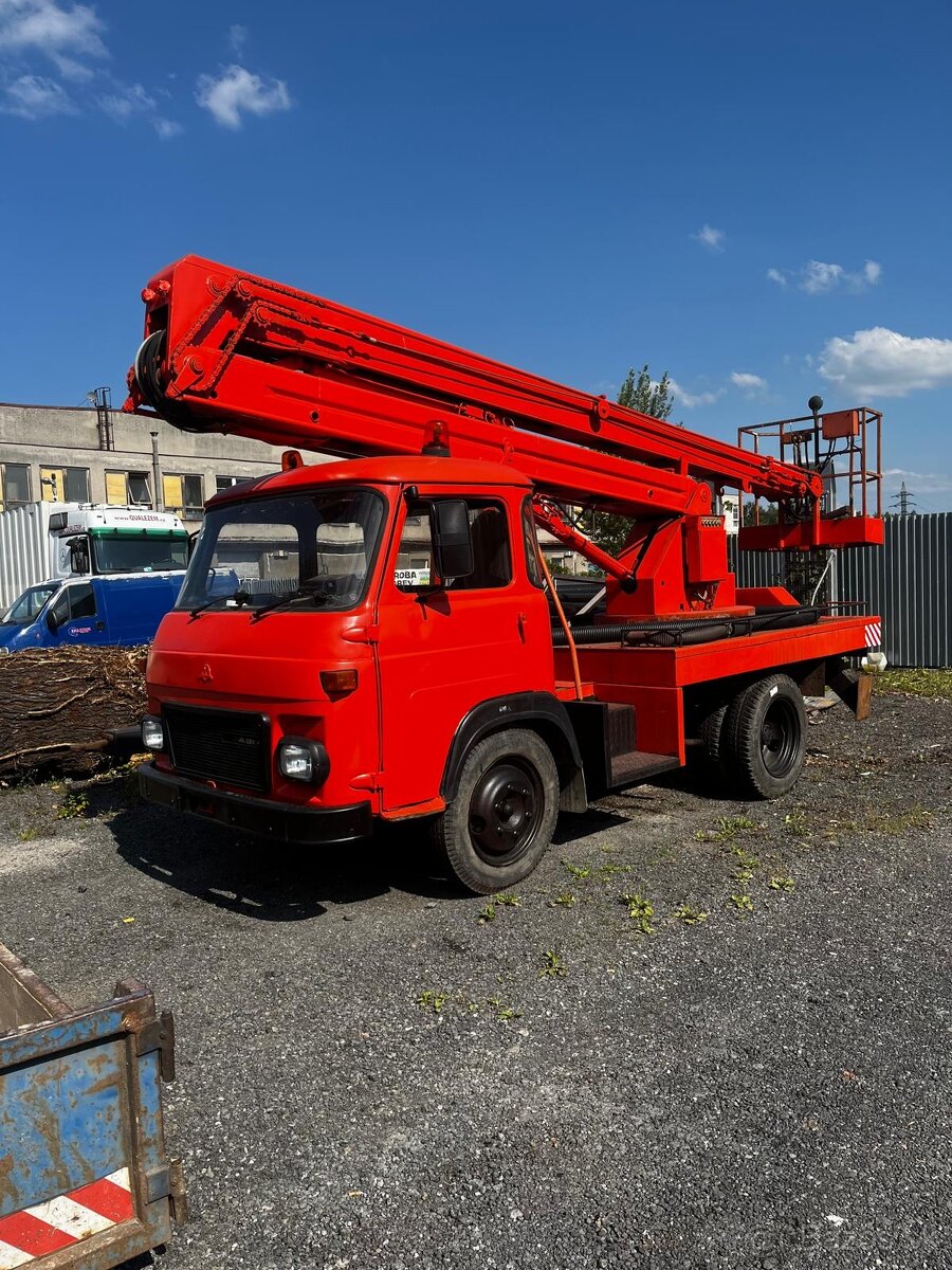 Avia hydraulická plošina A31K MP 13