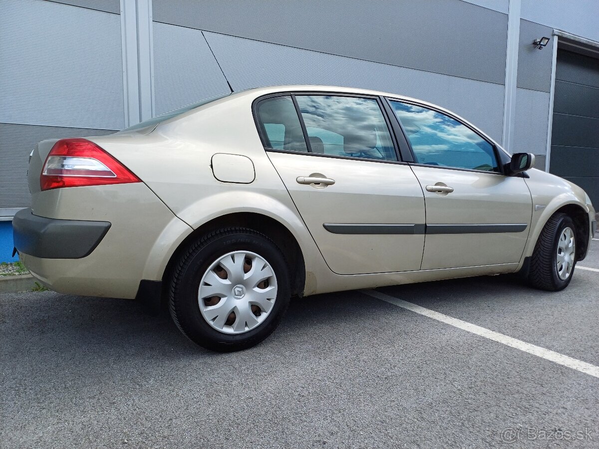 Renault Megane II sedan 1,6 benzín - rok 2008 - Klimatizácia