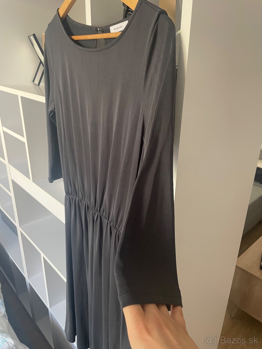 Reserved šaty príjemný materiál
