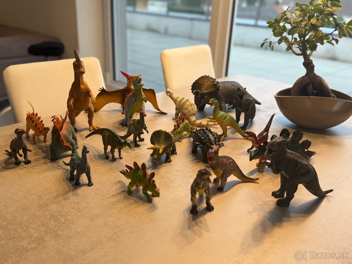 Dinosaury