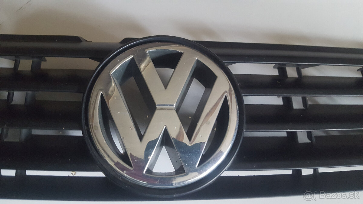 Volkswagen - kryt / predná maska