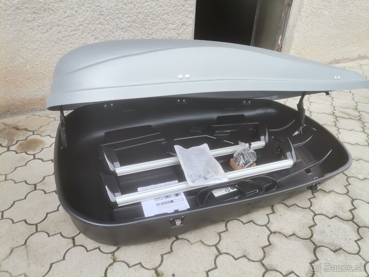SEAT priečniky a strešný box