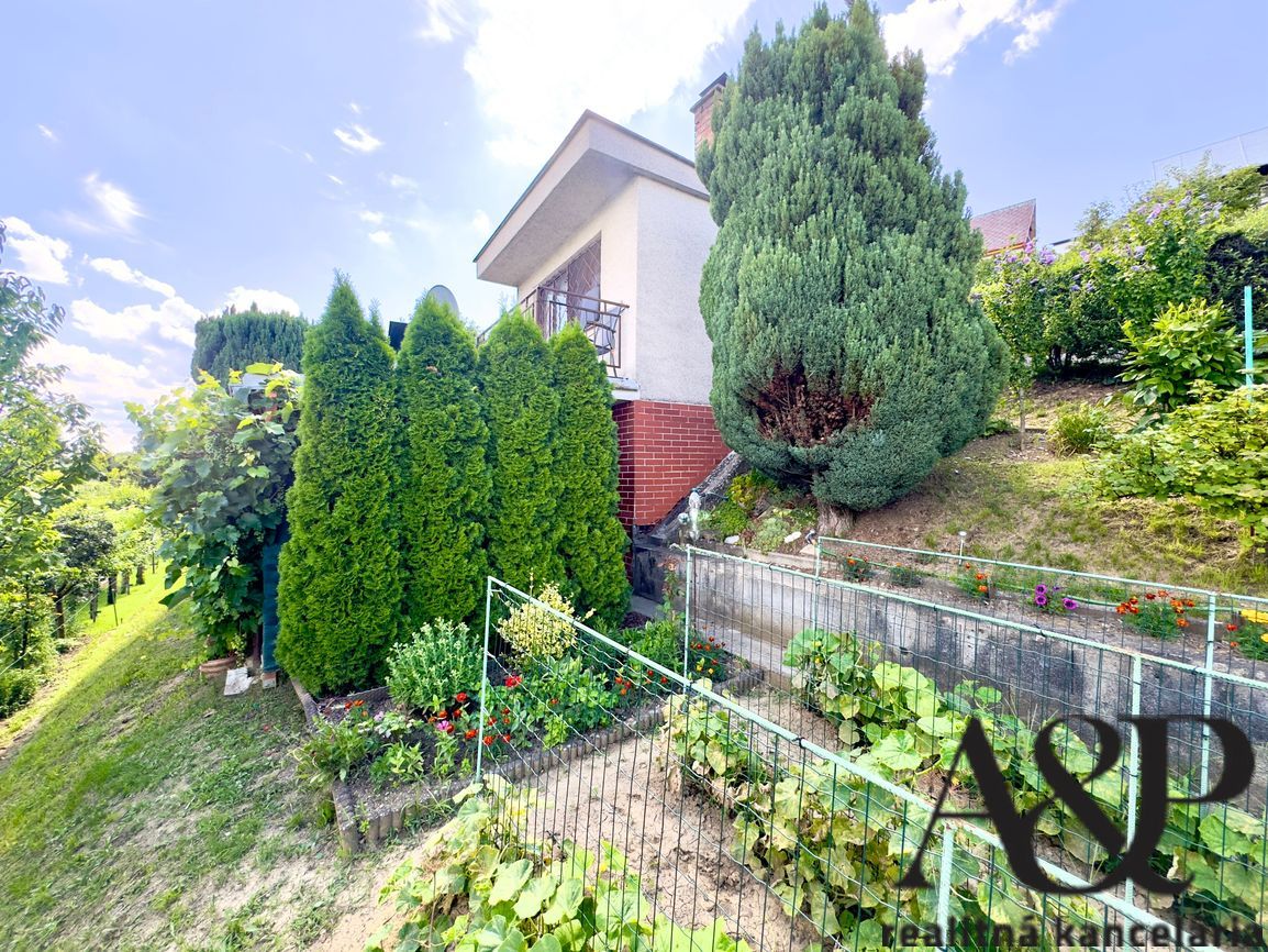 REKREAČNO-ZÁHRADNÁ CHATA, POZEMOK 507M2, KUNOV-ZO I, SENICA