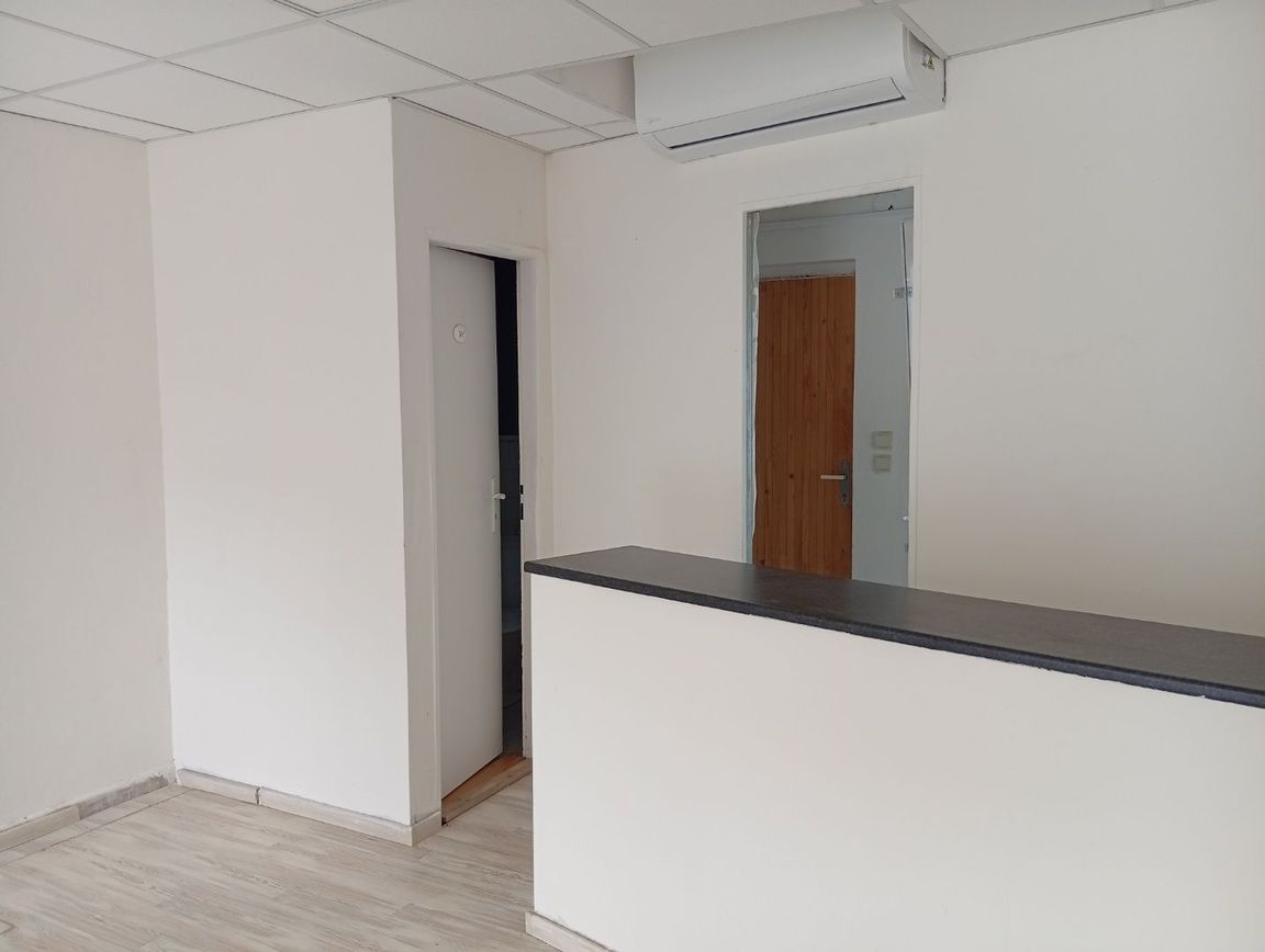 Obchodné klimatizované priestory, Trenčín, Za mostami