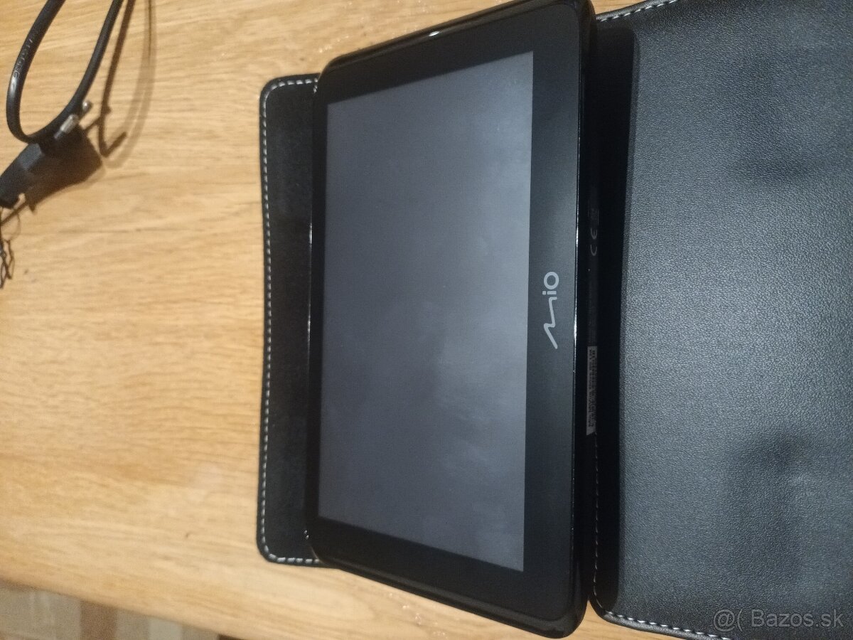 Gps navigacia s prednou kamerou