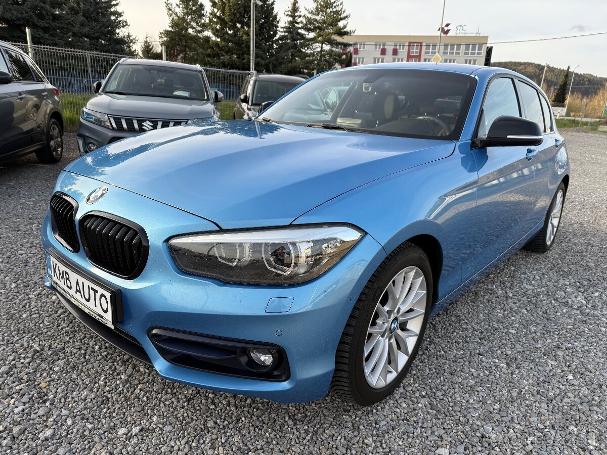 BMW 118i SPORT Line A/T