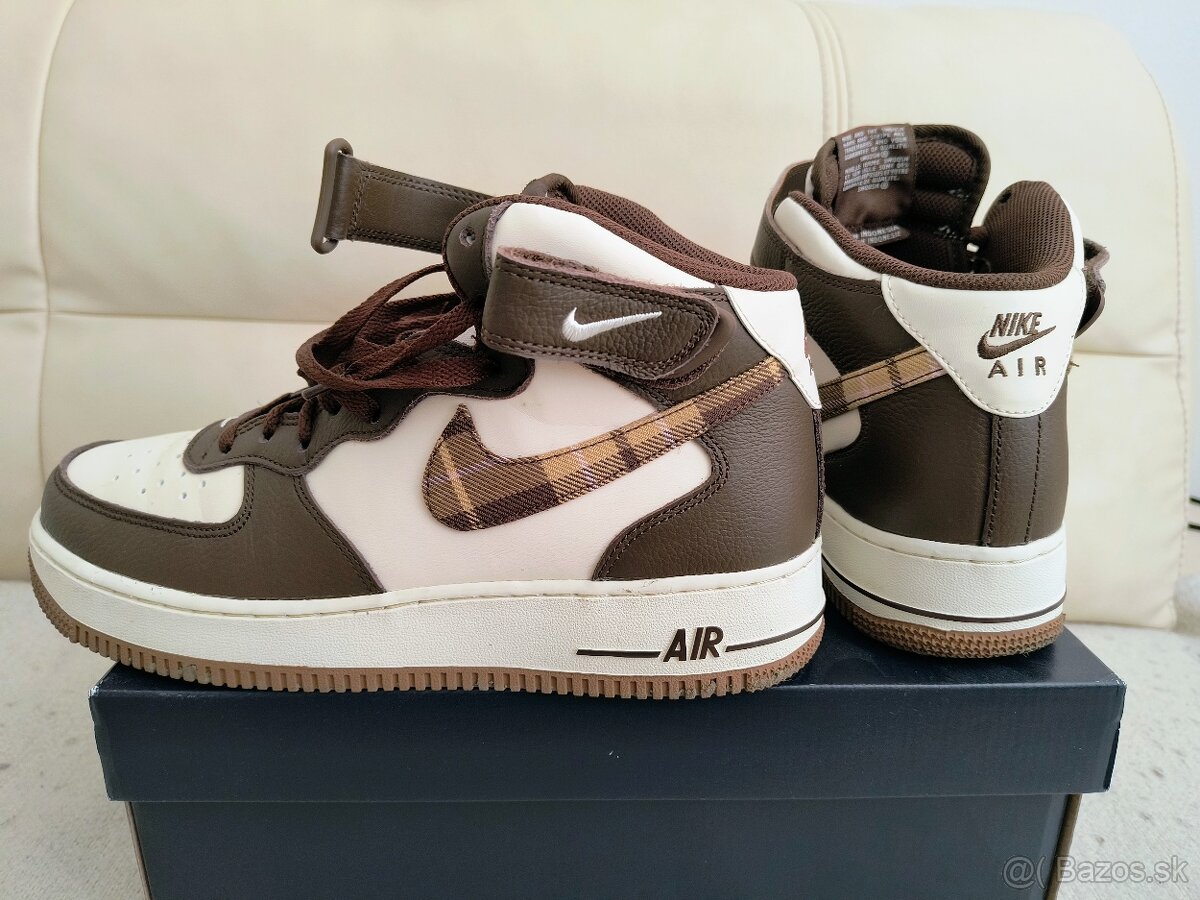 NIKE AIR FORCE 1 '07 MID