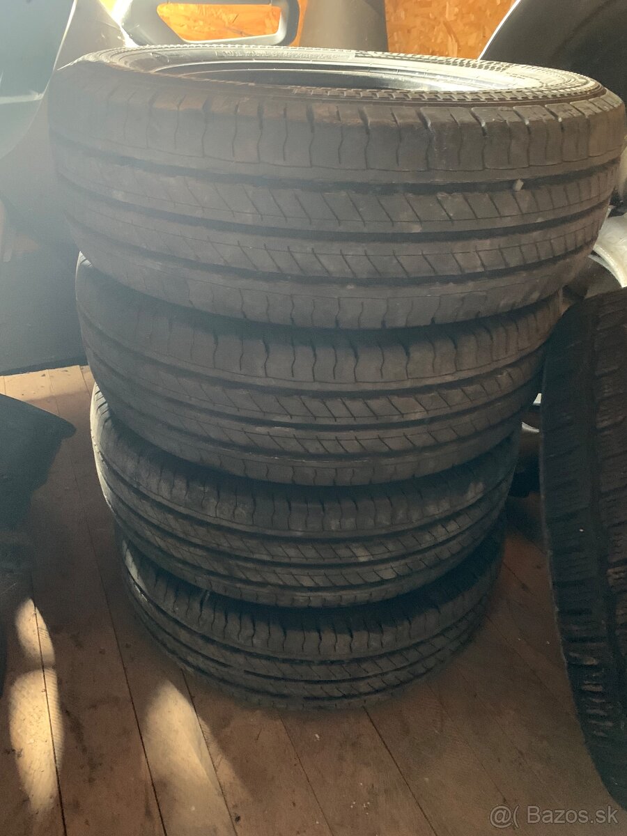 Letne pneumatiky continental 205/65r16c