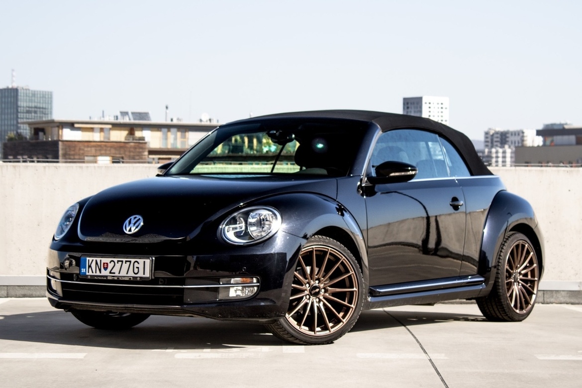 Volkswagen Beetle Cabrio 1.6 TDI Design