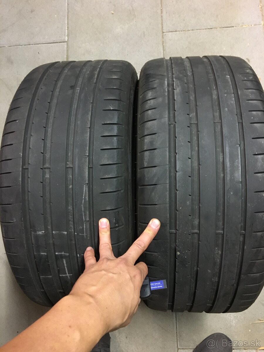 Dunlop 235/35 R19 letné
