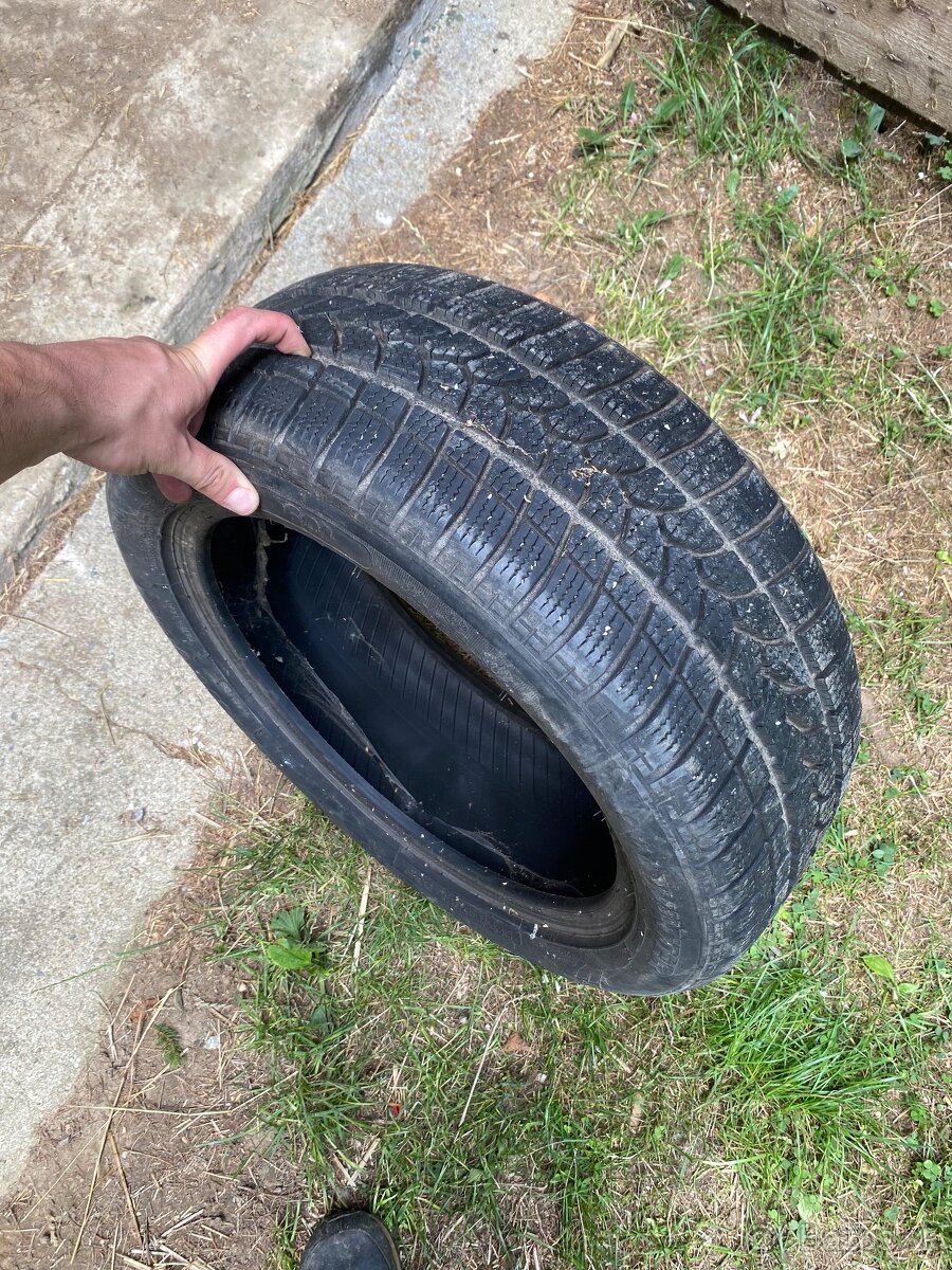 225/50 R17