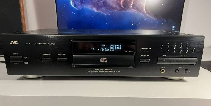 -- Predám Hi-Fi vežu JVC – perfektný stav --