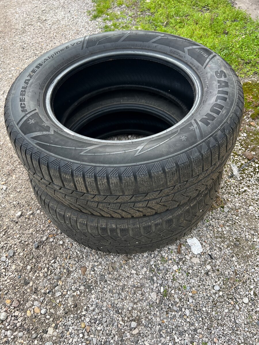 225/65 R17 zimne 2ks