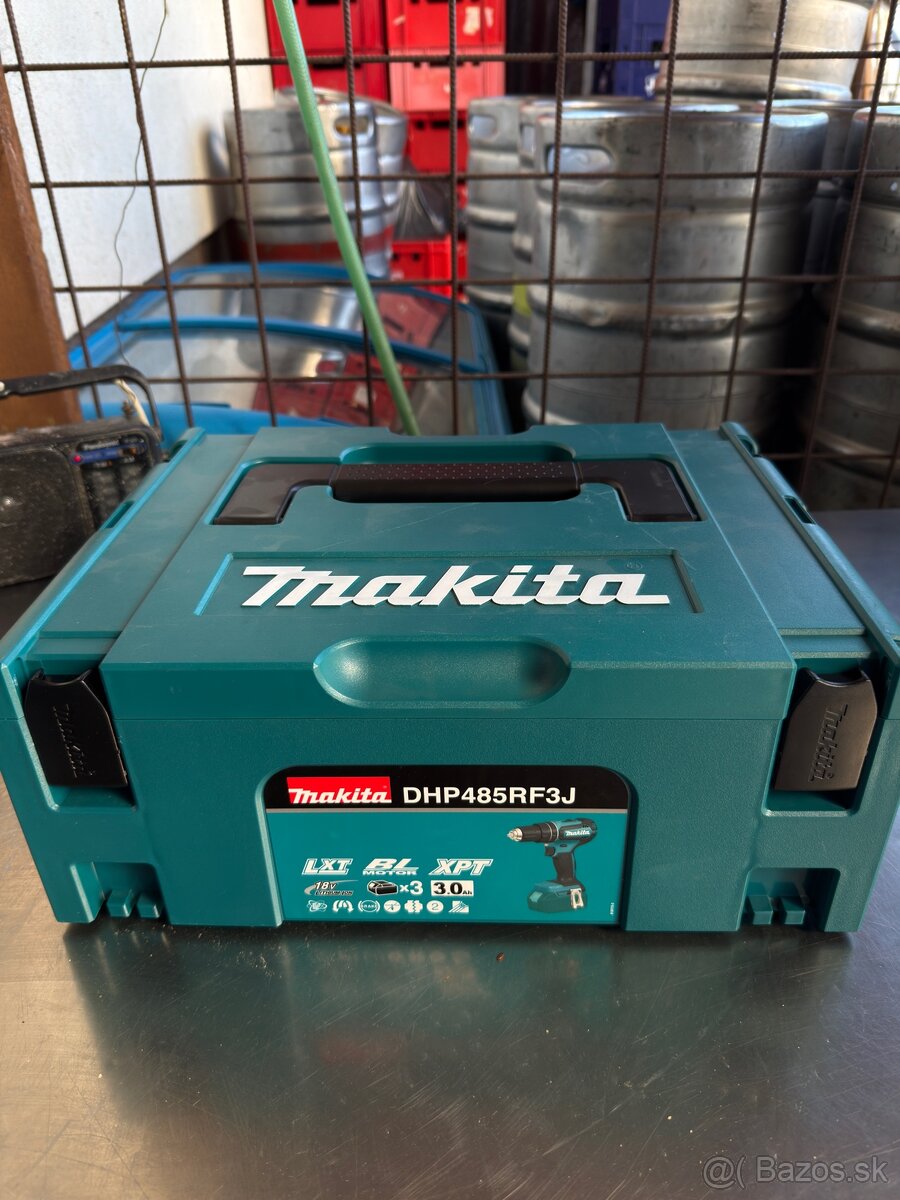 Aku skrutkovac makita