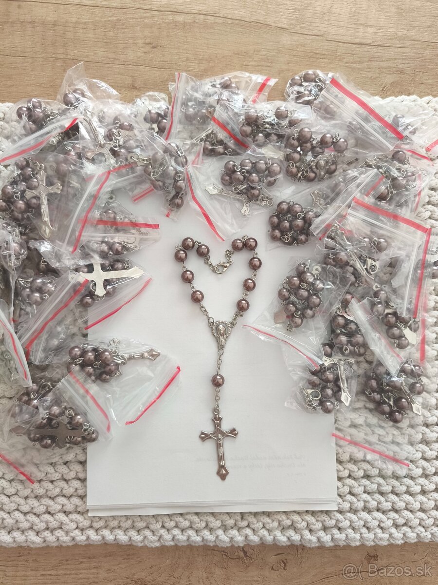 Ruženec na zapínanie (napr. do auta) - hnedý