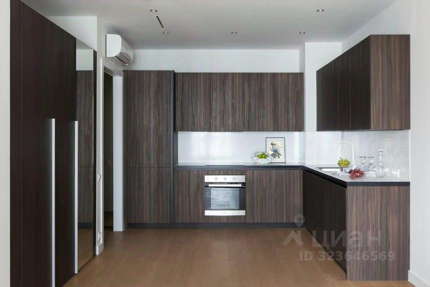 Ponúkam 1 izbový zrekonštruovaný byt, Žarnovická ul., Rača