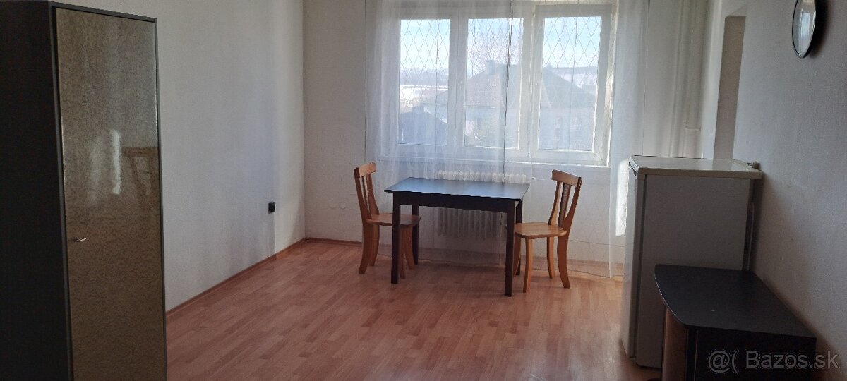 Prenájom 1izbového bytu - Liptovský Mikuláš