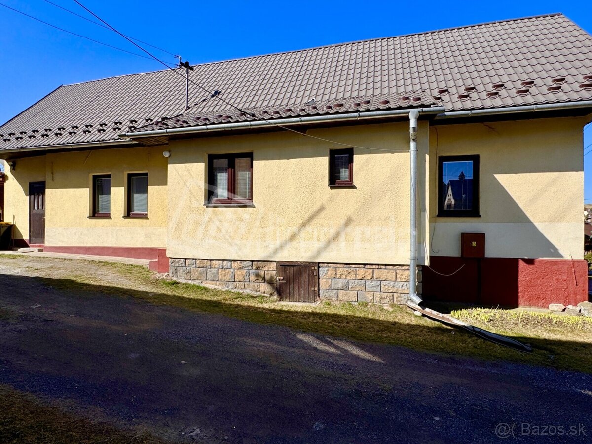 Chalupa po rekonštrukcii v rázovitej slovenskej obci na…