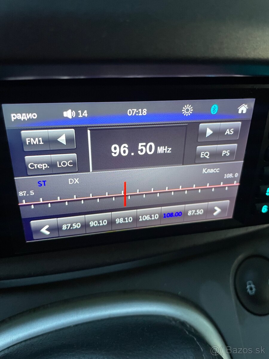 Predam BT autorádio z obrazovkou